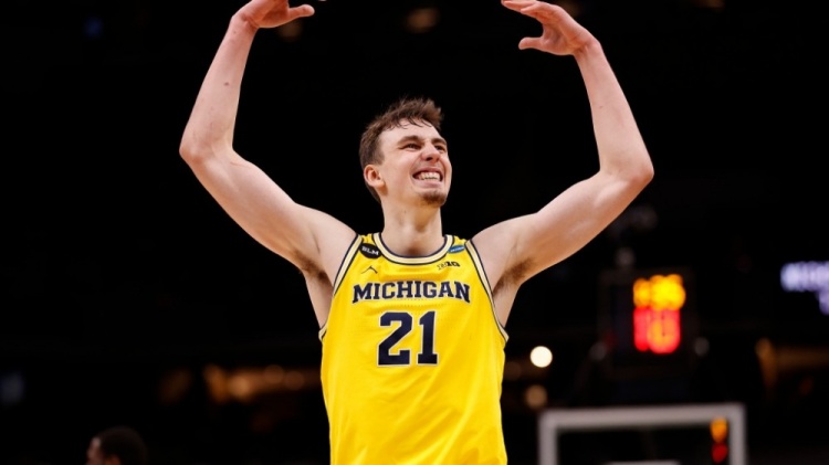 虽然目前官 虽然目前官